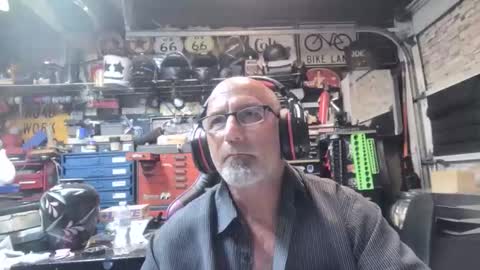 wakesblowinclouds online show from November 5, 6:59 am