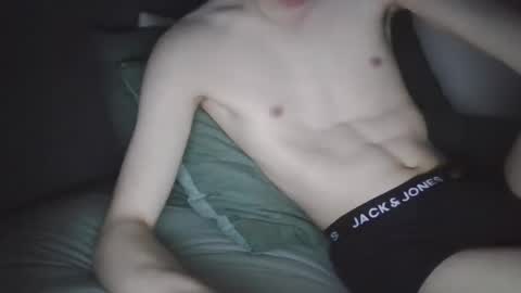 Snapshot of wamutwink chatting on October 13, 11:11 pm WamuTwink online show from October 13, 11:11 pm