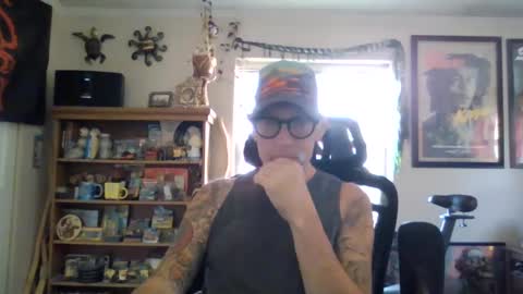 Snapshot of waterfire420 chatting on February 8, 9:04 pm waterfire420 online show from February 8, 9:04 pm