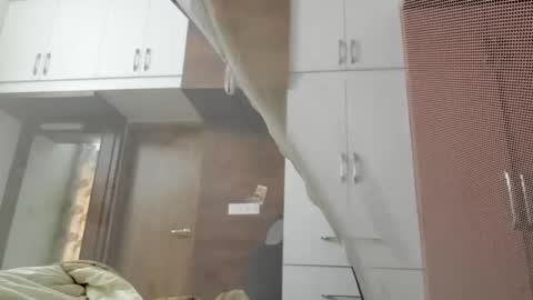 sexyguy online show from October 23, 5:44 am