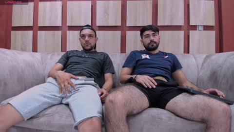 Snapshot of web_gammer_ chatting on December 4, 1:42 pm Jhonny Dick  his neighbors. online show from December 4, 1:42 pm