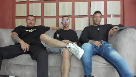 Snapshot of web_gammer_ chatting on February 22, 1:00 am Jhonny Dick  his neighbors. online show from February 22, 1:00 am