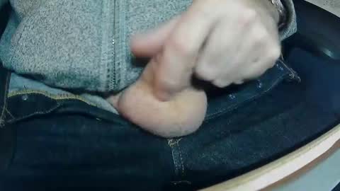 wellandwelland online show from April 1, 1:41 pm