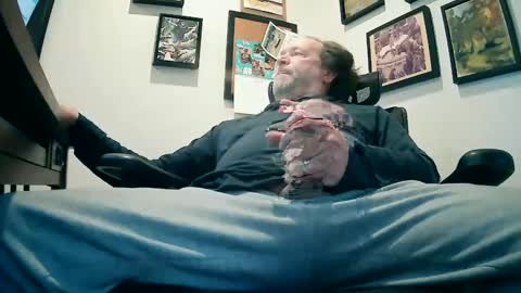 weseeyouwatching online show from February 4, 4:08 pm