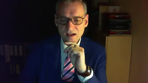 Snapshot of wetsuitedman chatting on January 18, 5:14 am Franz online show from January 18, 5:14 am