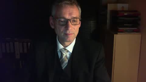 Snapshot of wetsuitedman chatting on December 21, 4:57 pm Franz online show from December 21, 4:57 pm