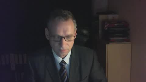 Snapshot of wetsuitedman chatting on February 1, 3:52 am Franz online show from February 1, 3:52 am