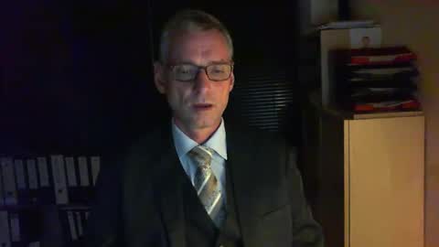 Snapshot of wetsuitedman chatting on October 10, 4:45 pm Franz online show from October 10, 4:45 pm