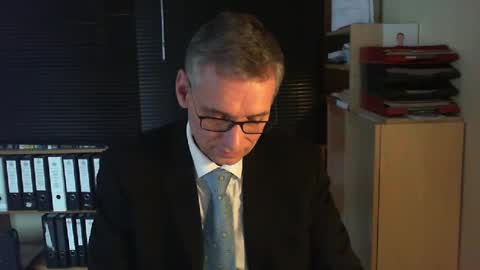 Snapshot of wetsuitedman chatting on December 20, 12:49 pm Franz online show from December 20, 12:49 pm