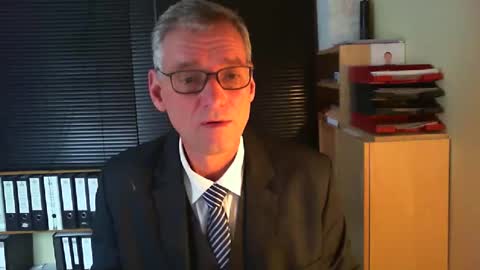 Snapshot of wetsuitedman chatting on October 31, 1:25 pm Franz online show from October 31, 1:25 pm