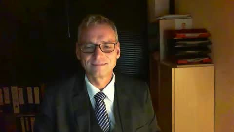 Snapshot of wetsuitedman chatting on October 18, 7:52 pm Franz online show from October 18, 7:52 pm