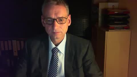 Snapshot of wetsuitedman chatting on January 9, 6:04 pm Franz online show from January 9, 6:04 pm