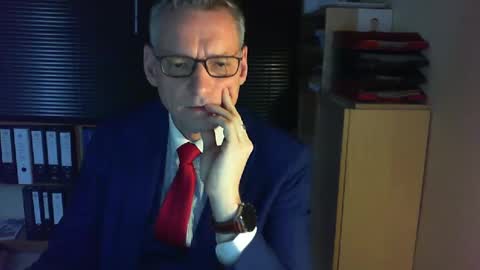 Snapshot of wetsuitedman chatting on February 28, 8:53 am Franz online show from February 28, 8:53 am