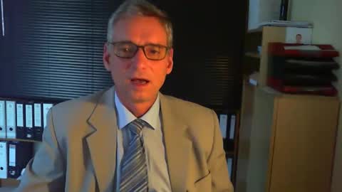 Snapshot of wetsuitedman chatting on September 18, 3:25 pm Franz online show from September 18, 3:25 pm