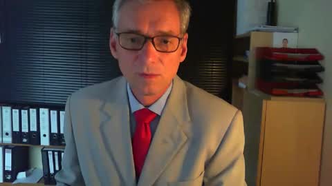 Snapshot of wetsuitedman chatting on September 21, 12:27 pm Franz online show from September 21, 12:27 pm