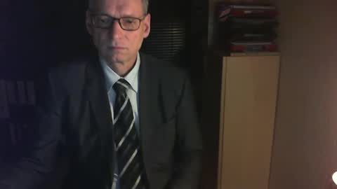 Snapshot of wetsuitedman chatting on February 8, 5:51 am Franz online show from February 8, 5:51 am
