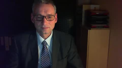 Snapshot of wetsuitedman chatting on January 10, 5:56 pm Franz online show from January 10, 5:56 pm