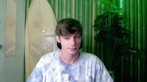 Snapshot of whiteboyinasia chatting on September 29, 12:13 pm Christian online show from September 29, 12:13 pm