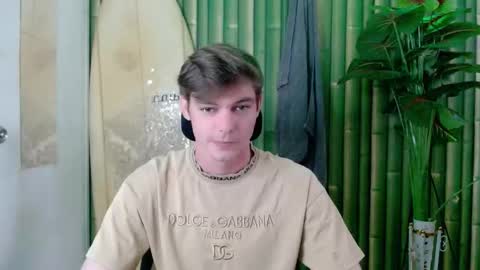 Snapshot of whiteboyinasia chatting on September 27, 8:45 am Christian online show from September 27, 8:45 am