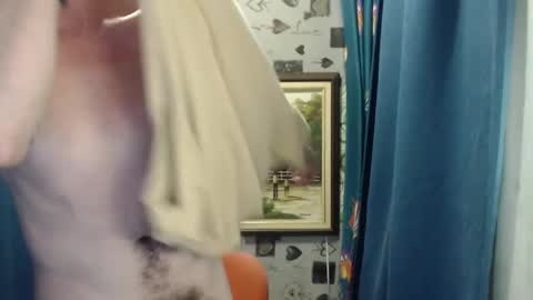 Snapshot of whiteboyinasia chatting on December 11, 3:58 am Christian online show from December 11, 3:58 am