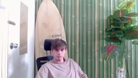 Snapshot of whiteboyinasia chatting on October 16, 5:59 am Christian online show from October 16, 5:59 am