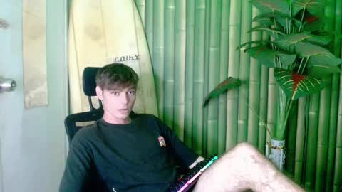 Snapshot of whiteboyinasia chatting on September 10, 11:09 am Christian online show from September 10, 11:09 am