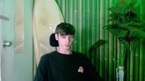 Snapshot of whiteboyinasia chatting on September 12, 11:10 am Christian online show from September 12, 11:10 am