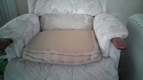 Snapshot of whitebriefs009 chatting on October 17, 9:02 am whitebriefs009 online show from October 17, 9:02 am