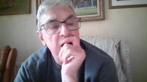 Snapshot of whitebriefs009 chatting on September 27, 4:05 pm whitebriefs009 online show from September 27, 4:05 pm