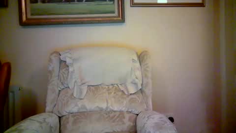 whitebriefs009 online show from December 3, 4:13 pm