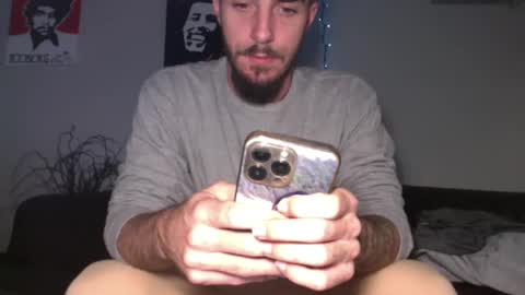 Snapshot of whitechocalate91 chatting on December 4, 6:28 pm just  str8 stud nut  1000 online show from December 4, 6:28 pm