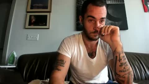 Snapshot of whitechocalate91 chatting on September 22, 3:22 pm just  str8 stud nut  1000 online show from September 22, 3:22 pm