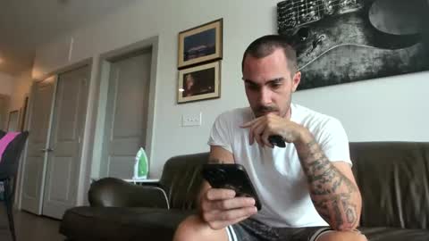 Snapshot of whitechocalate91 chatting on October 2, 6:12 pm just  str8 stud nut  1000 online show from October 2, 6:12 pm