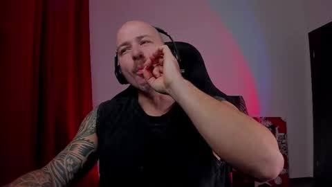 VI online show from November 2, 4:11 pm