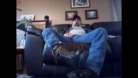 wibootdude online show from December 18, 7:08 pm