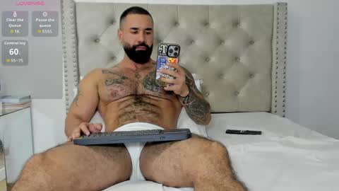 BASTIANBURDESX online show from April 21, 1:53 am