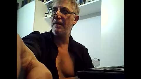 Willfire71 online show from December 18, 1:34 pm