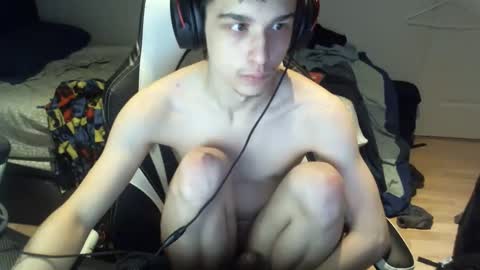 willfro_ online show from October 16, 2:52 am