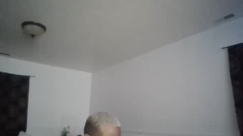 elmejorhombre online show from September 15, 4:47 am