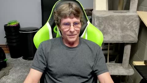 wirehead1970 online show from December 3, 1:44 am