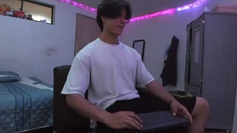 Ken online show from April 2, 4:32 am