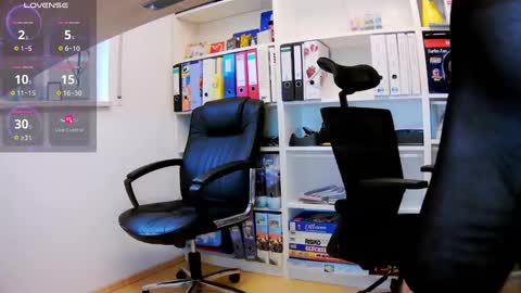 Snapshot of woissii chatting on February 28, 8:31 am Horny Guy online show from February 28, 8:31 am