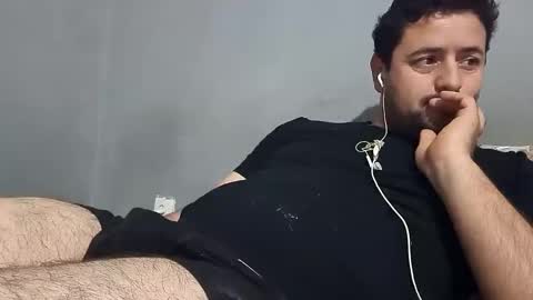 Snapshot of wolfrot chatting on January 18, 3:46 am wolf boy online show from January 18, 3:46 am