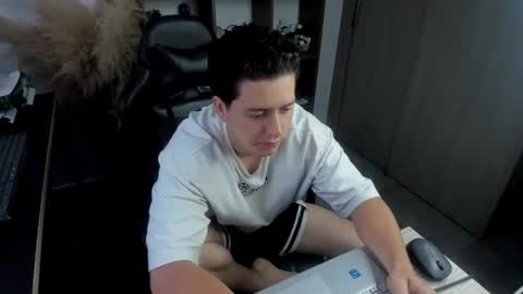 Snapshot of wolker_allan chatting on October 22, 11:36 am wolker_allan online show from October 22, 11:36 am