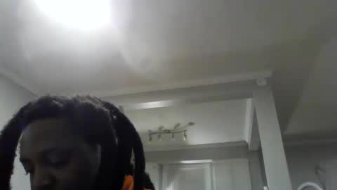 Snapshot of woodpipe69 chatting on January 1, 10:11 am Woodpipe69 online show from January 1, 10:11 am