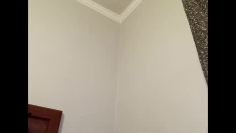 Snapshot of woodpipe69 chatting on December 8, 5:11 pm Woodpipe69 online show from December 8, 5:11 pm