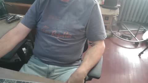 woodworker6473 online show from December 1, 1:36 pm