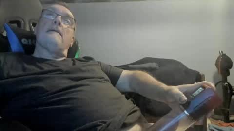 Snapshot of wowsers2022 chatting on October 22, 8:18 am wowsers2022 online show from October 22, 8:18 am