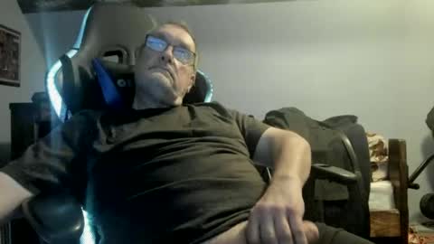 Snapshot of wowsers2022 chatting on October 29, 8:17 am wowsers2022 online show from October 29, 8:17 am