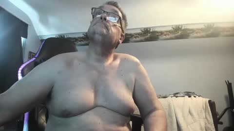 Snapshot of wowsers2022 chatting on March 3, 9:12 pm wowsers2022 online show from March 3, 9:12 pm